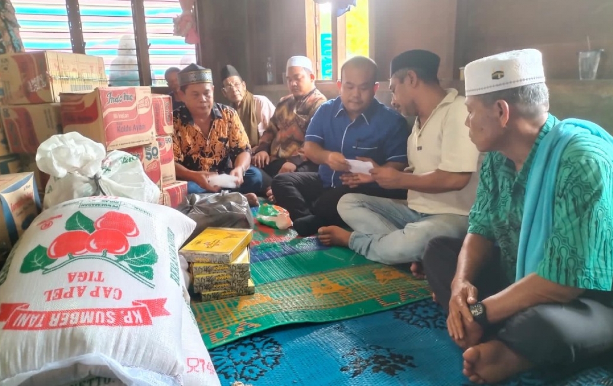 PT RCM Group Tabagsel Bantu Korban Kebakaran di Rondaman Dolok