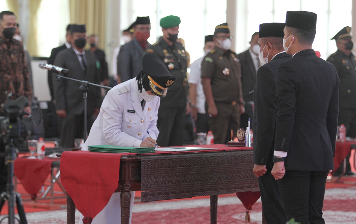 Lantik Wali Kota Siantar, Edy: Berpikirlah untuk Kesejahteraan Rakyat