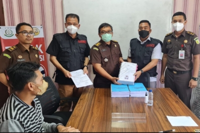 Polrestabes Medan Limpahkan Kasus Korupsi Kecurangan Pengiriman Paket Pos