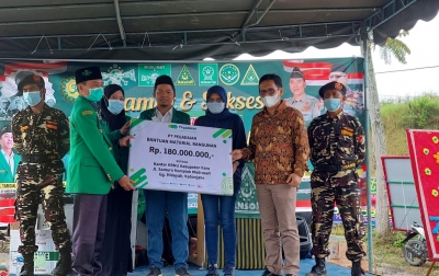 Pegadaian Serahkan Bantuan untuk Pembangunan Kantor Keluarga Besar NU