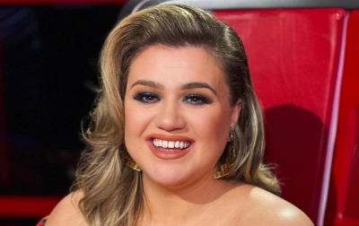 Pasca Cerai, Kelly Clarkson Ganti Nama Jadi Kelly Brianne