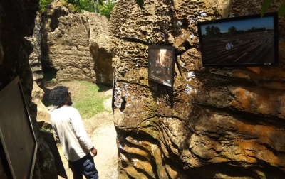 PFI Medan Gelar Pameran Foto di Tebing Batu