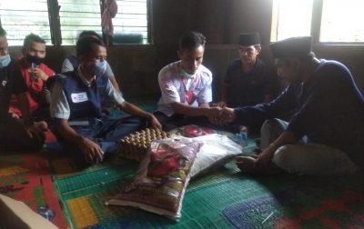 PMI Paluta Salurkan Bantuan Kepada Keluarga Korban Kebakaran