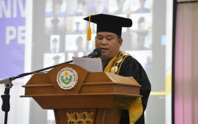 Wisuda 1076 Lulusan, Rektor Unimed Tetapkan Terobosan Terbaru