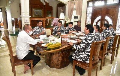 Gubsu Jalin Silaturahmi dan Makan Siang Bersama Ketua Umum Bapera