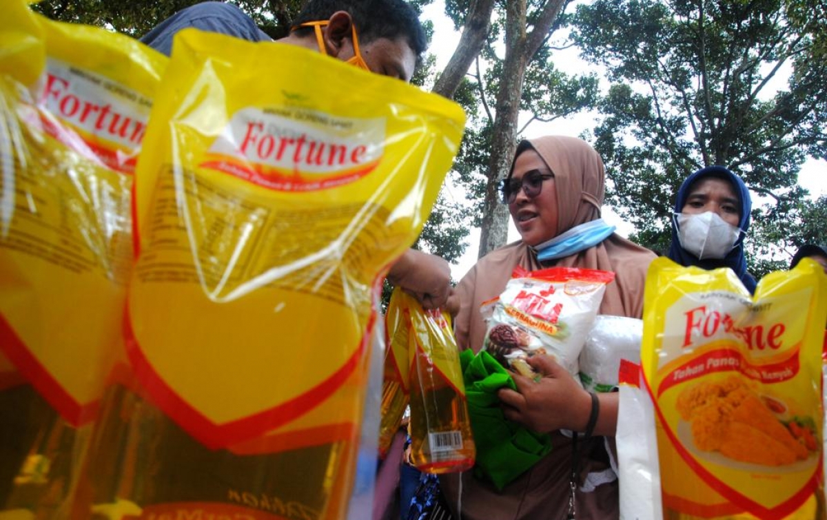 Kebijakan Minyak Goreng Berubah, Sejumlah Pedagang Mulai Permainkan Harga