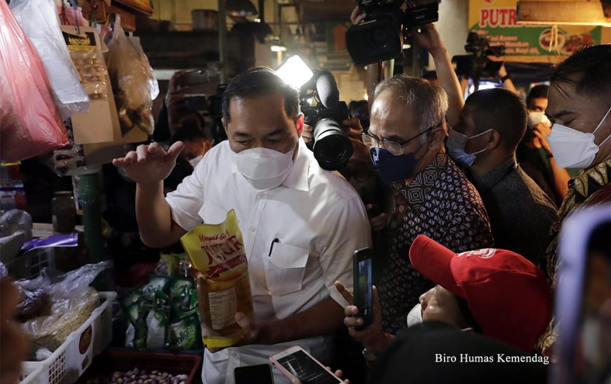 Mendag Lutfi: Pemerintah Pastikan Subsidi Minyak Goreng Curah Sampai ke Pasar