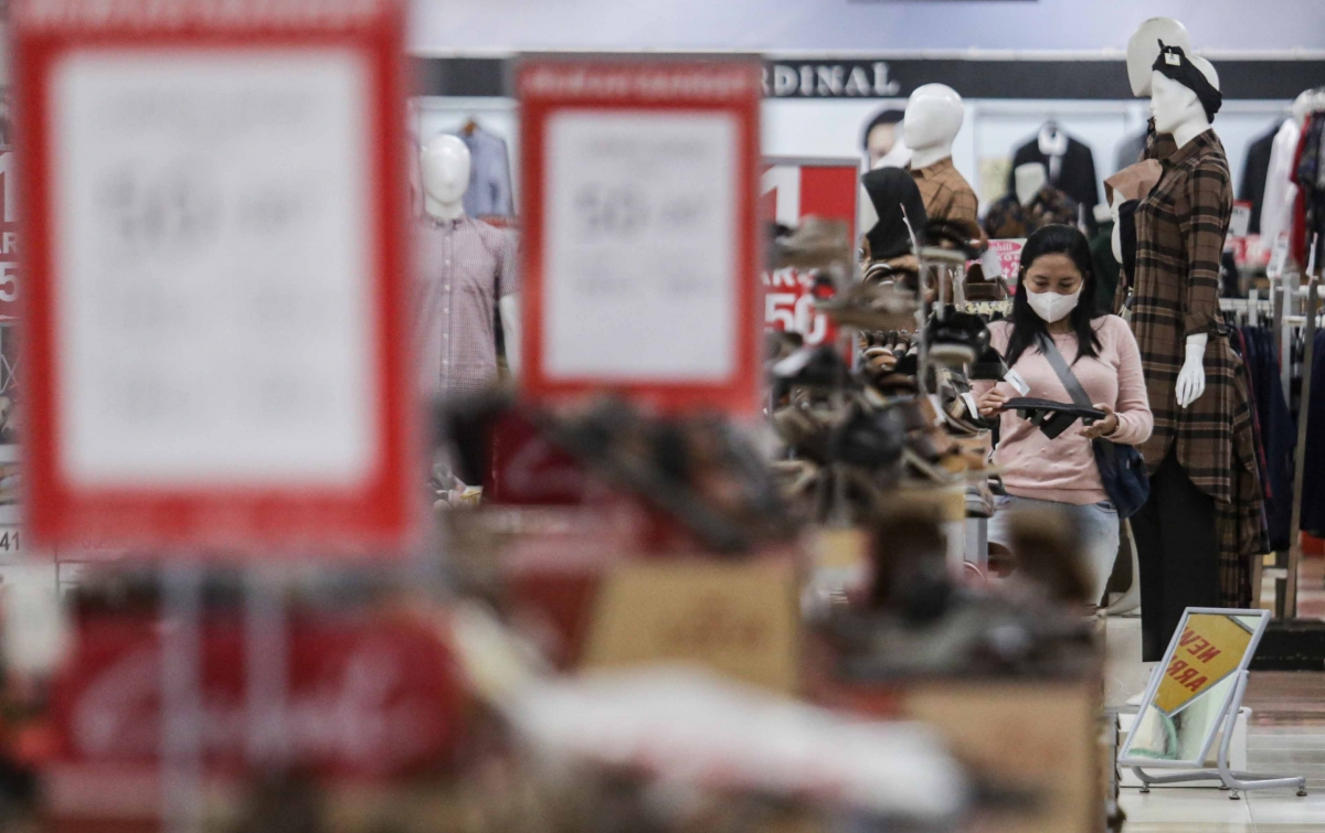 Mal hingga Tempat Ibadah di Wilayah PPKM Level 1 Bisa Beroperasi 100 Persen