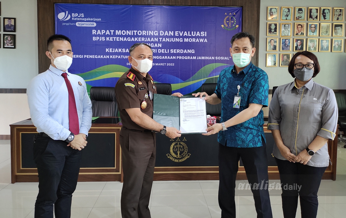 BPJS Ketenagakerjaan Serahkan SKK Piutang Iuran