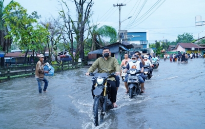 Bantu Atasi Banjir, Bobby Minta Alat Berat Disiagakan di Seputaran Lapangan Merdeka