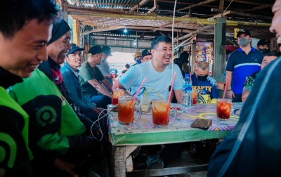 Ketika Bobby Nasution Jadi Teman Curhat Driver Ojol