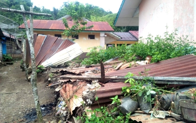 Pagar SD Negeri Hanopan Padangsidimpuan Dibiarkan Rusak, Kepsek: Akan Dilaporkan ke Disdik