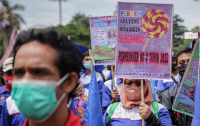 Pencairan JHT Tak Perlu Tunggu Usia 56 Tahun