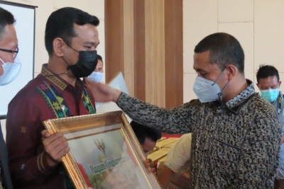 Haltim Dinobatkan Sebagai Kecamatan Terbaik Pengelolaan PBB-P2 Se Paluta