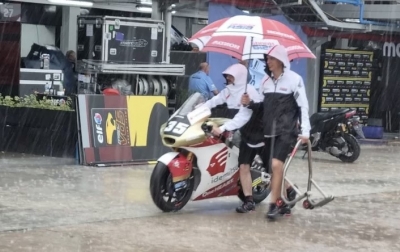 Cuaca Buruk, Start MotoGP Mandalika Ditunda