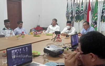 Ngobrol Santai KAHMI Sumut dengan Ketua PWI: Publik Butuh Pemikiran Kader HMI