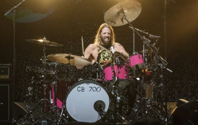 Setelah Kematian Hawkins, Foo Fighters Batalkan Semua Konser