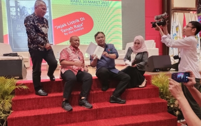 Bedah Buku Jejak Listrik di Tanah Raja, Cara PLN Kenalkan Sejarah Kelistrikan