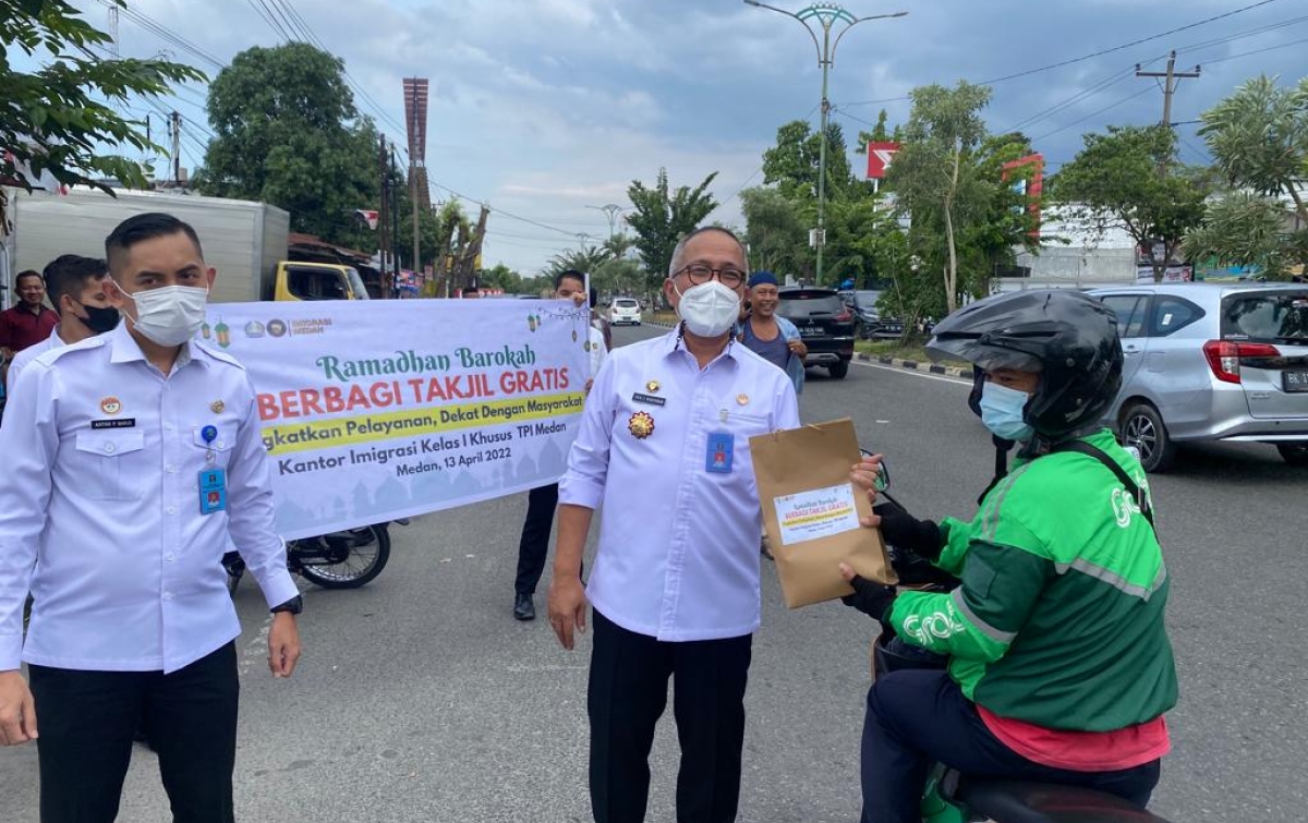 Ramadan Barokah, Kanimsus Medan Berbagi Takjil Gratis