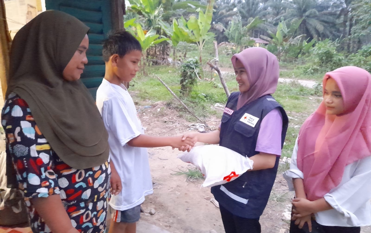 Berbagi di Bulan Ramadan, PMI Paluta Santuni Anak Yatim