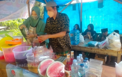 Ambil Berkah Ramadan, Penjual Takjil Es Jelly Geprek Sidimpuan Gratiskan Jualan di Hari Jumat