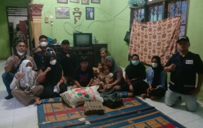 PMI Paluta Kunjungi Keluarga Parman, Beri Dukungan dan Santunan