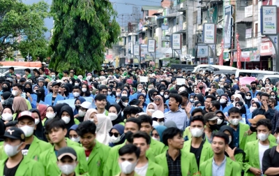 Ribuan Mahasiswa Demo di Pusat Kota Padangsidimpuan, Tolak Perpanjangan Jabatan Presiden