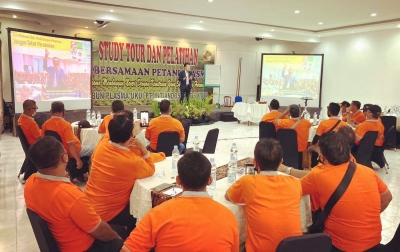 Sosialisasikan ISPO, Asian Agri Latih Petani Sawit