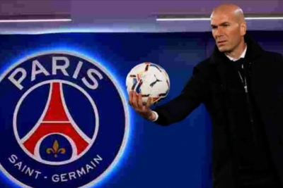 PSG Siapkan Zidane Sebagai Pengganti Pochettino
