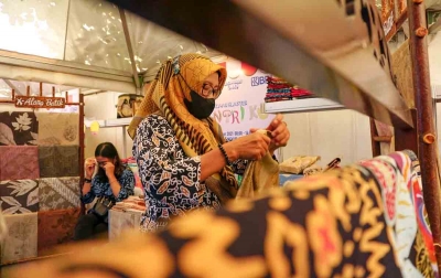 BRI Hadirkan Link UMKM di Grebeg Batik Indonesia