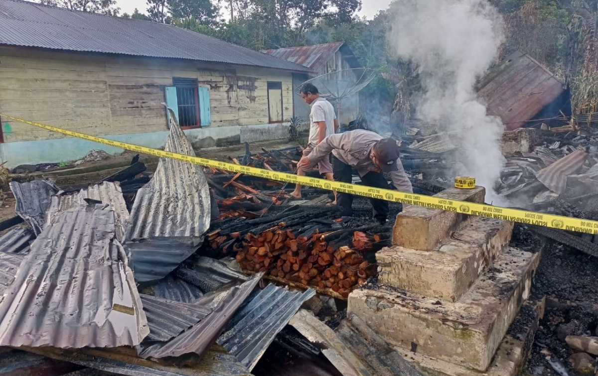 Rumah Warga di Pangaribuan Hangus Terbakar Dini Hari Tadi