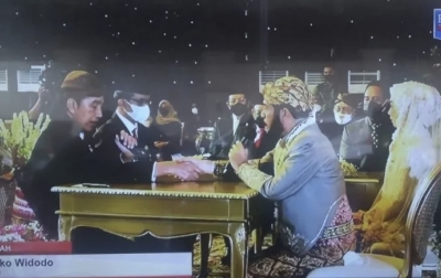 Usai Menikah, Ketua MK Anwar Usman-Idayati Langsung Dapat e-KTP