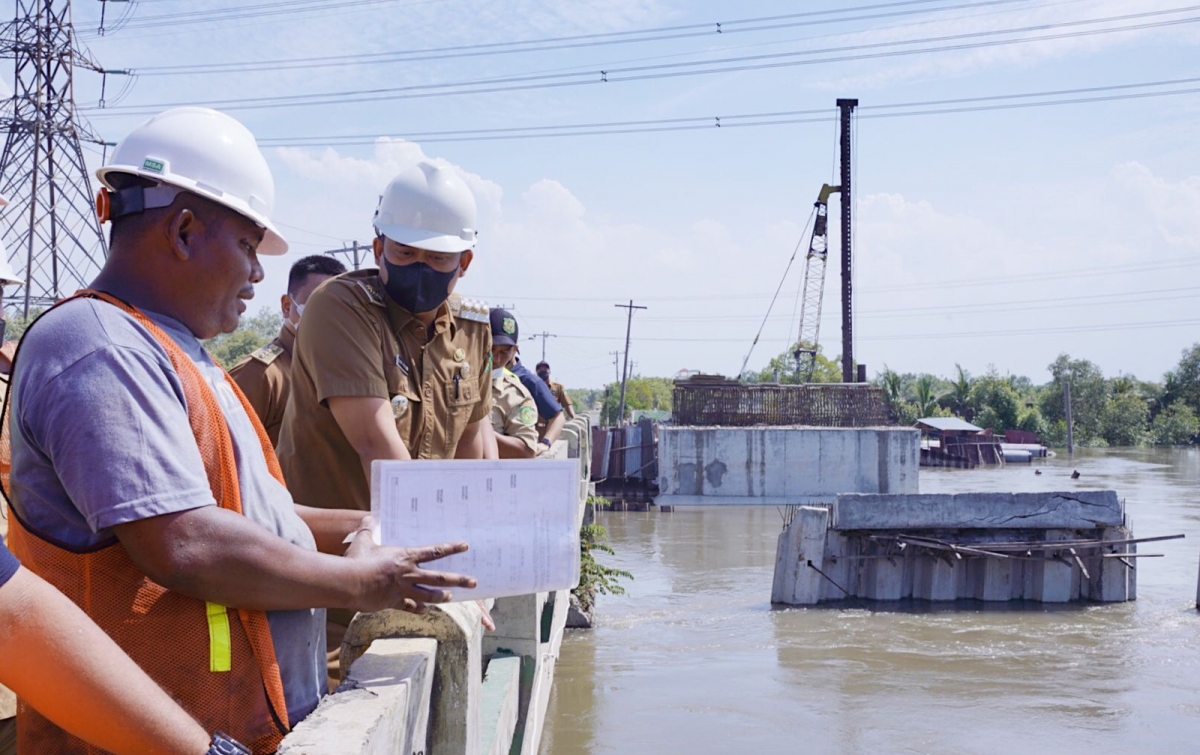 Bobby Nasution Targetkan Pembangunan Jembatan Sicanang Selesai Akhir 2022