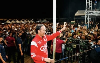 Jokowi Nonton Slank dalam Konser Kebangsaan di NTT