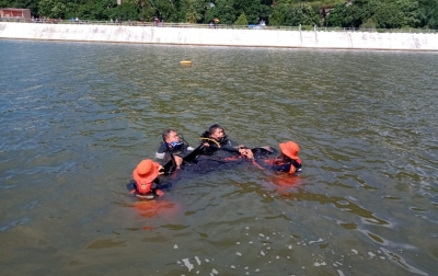 Pekerja Proyek Jembatan Tano Panggol Asal Jabar Ditemukan Tewas di Danau Toba