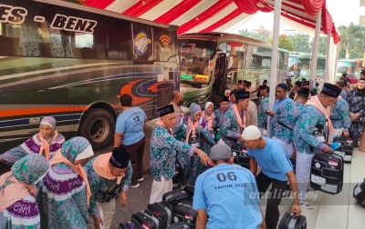 Calhaj Asal Madina Tempuh 20 Jam ke Medan