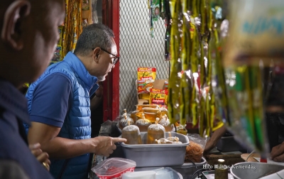 Blusukan ke Pasar Kosambi Bandung, Mendag Zulhas: Harga Sembako Stabil, Migor Curah Dikemas Sederhana