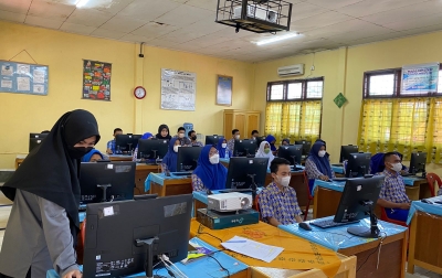 Mahasiswa Peserta Kampus Mengajar Bantu Adaptasi Teknologi di 3.846 Sekolah