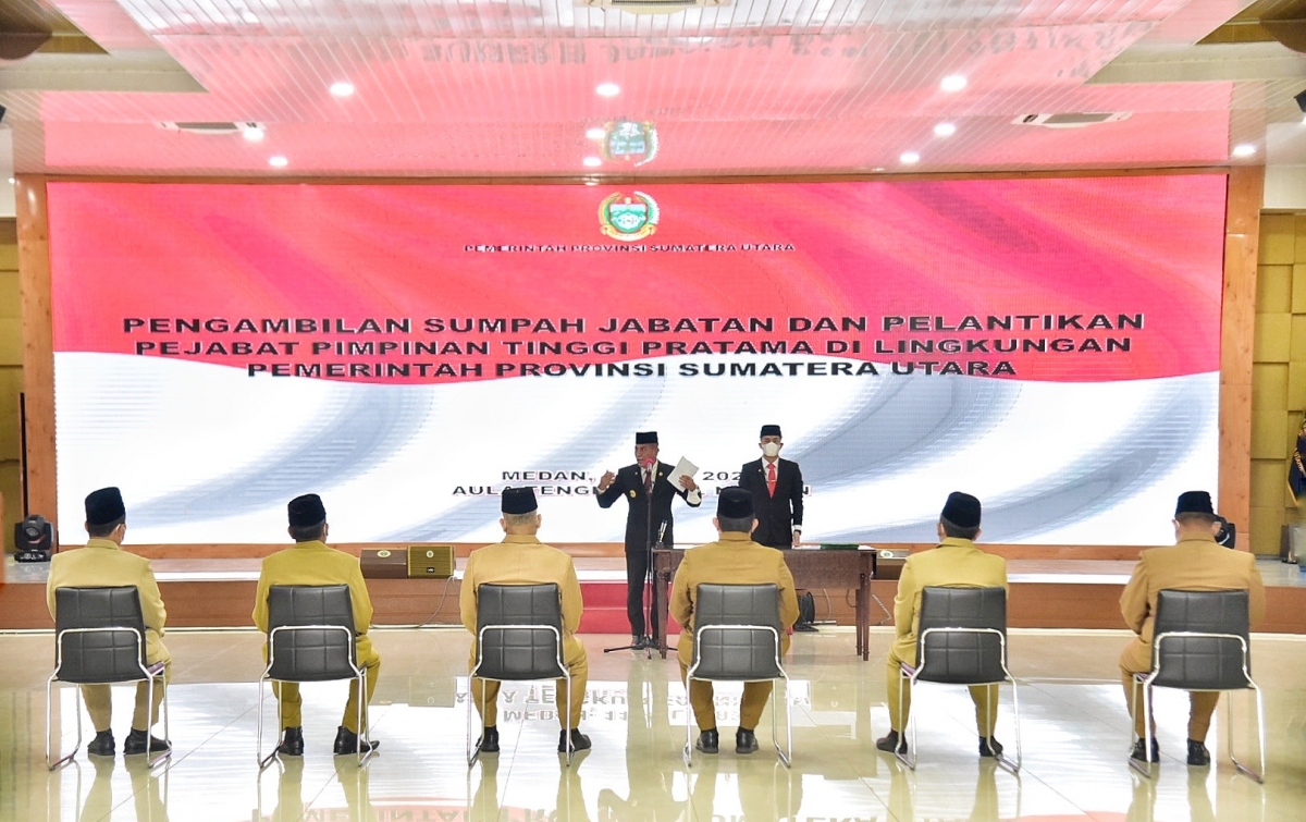 Lantik 11 Kepala OPD Pemprov Sumut, Edy Rahmayadi Minta Bekerja Profesional