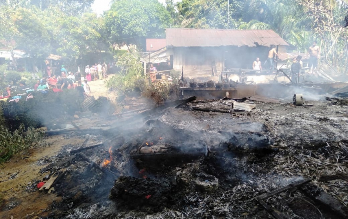 3 Rumah Warga di Kutambaru Hangus Terbakar