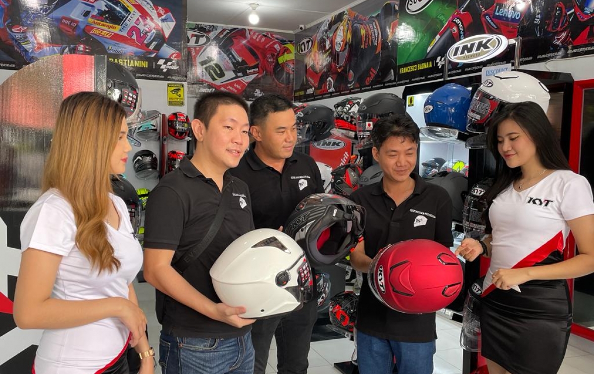 Perluas Komitmen, Pajus Helm dengan Tema Pembalap MotoGP Jajaki Pasar Medan