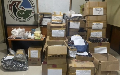 Polisi Tangkap Pembuat Obat Tanpa Izin Edar