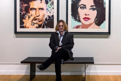 Johnny Depp Jual Karya Seninya Tentang Hollywood dan Ikon Rock