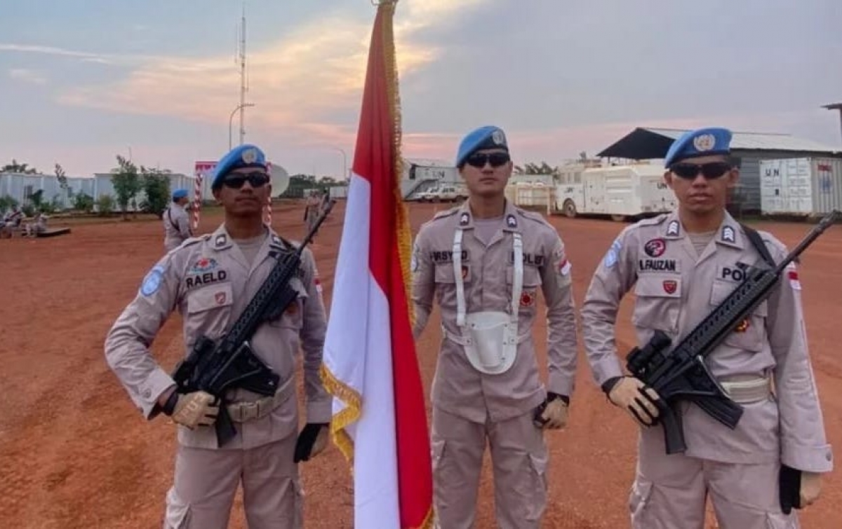 Personel Brimob Polda Sumut Raih Penghargaan Medal Parade di Afrika Tengah