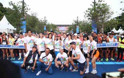 5.000 Pelari Semarakkan BRImo Colourful Run 2022