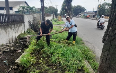 Kecamatan Medan Labuhan Normalisasi Drainase di Kelurahan Besar