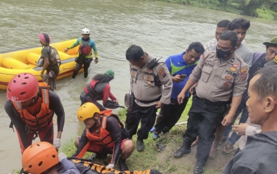 Terseret Arus Sungai Bah Bolon, Seorang Mahasiswa Ditemukan Tim SAR Gabungan Tewas