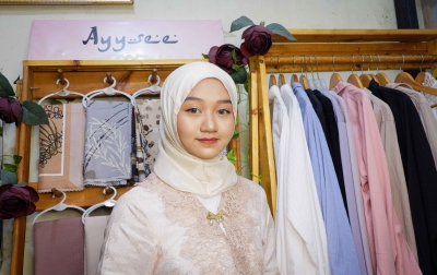 Kisah Inspiratif Mahasiswi Asal Jatim, Sukses Ekspor Hijab hingga ke Luar Negeri