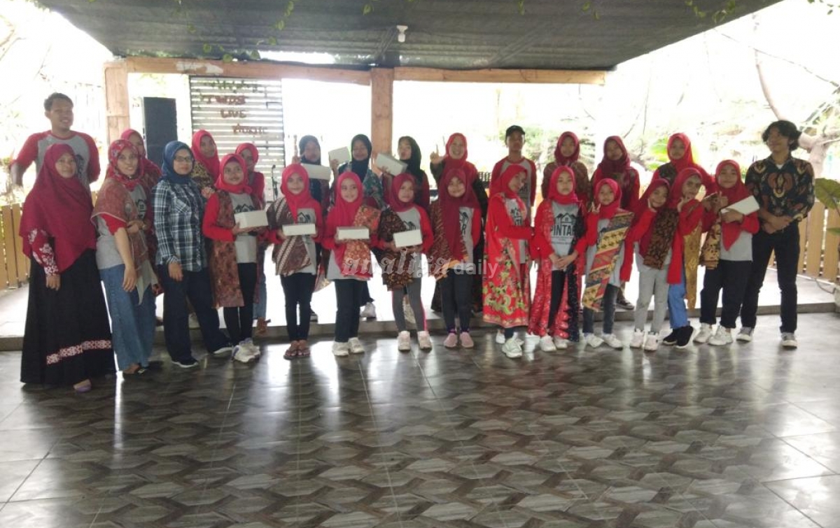 YAFSI Peringati Hari Batik Nasional Lewat Fesyen Show Bertema Kebudayaan