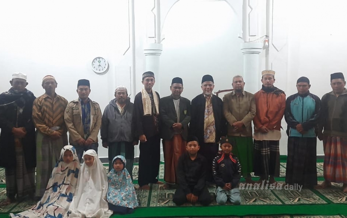 Maulid Seruan Meneladani Rasulullah SAW